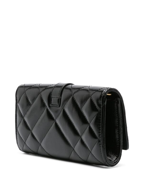 22099787_52046210_1000.jpg Versace Greca Goddess matelassé clutch bag