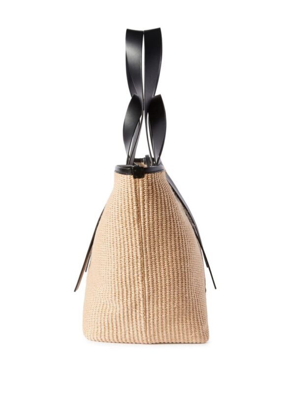22103601_52257179_1000.jpg Off-White Arrows raffia tote bag