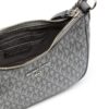 22155402_52485813_1000.jpg Michael Kors Jet Set logo-plaque shoulder bag