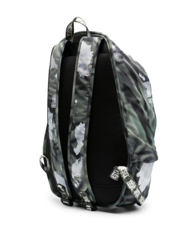 22213727_52185073_1000_28e5d546-a384-4fce-a592-cdcf85a851aa.jpg Diesel Rave X camouflage-print backpack