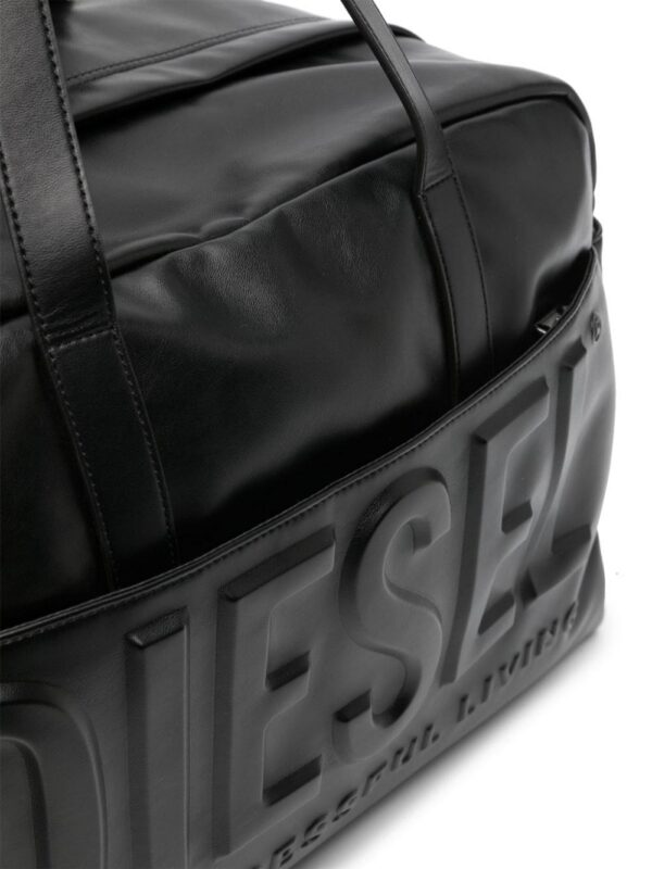 22214338_52061559_1000.jpg Diesel logo-debossed travel bag