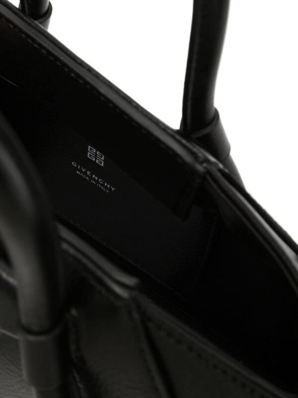 22242473_52478339_1000.jpg Givenchy mini Antigona crossbody bag