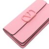 22465844_53107388_1000.jpg Valentino Garavani VLogo Signature leather clutch bag