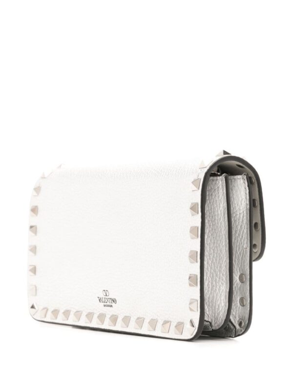 22466317_52434878_1000.jpg Valentino Garavani Rockstud leather wallet-on-chain