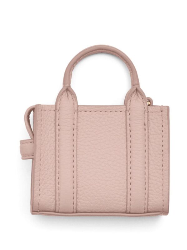 22510292_52718047_1000.jpg Marc Jacobs The Nano tote bag charm