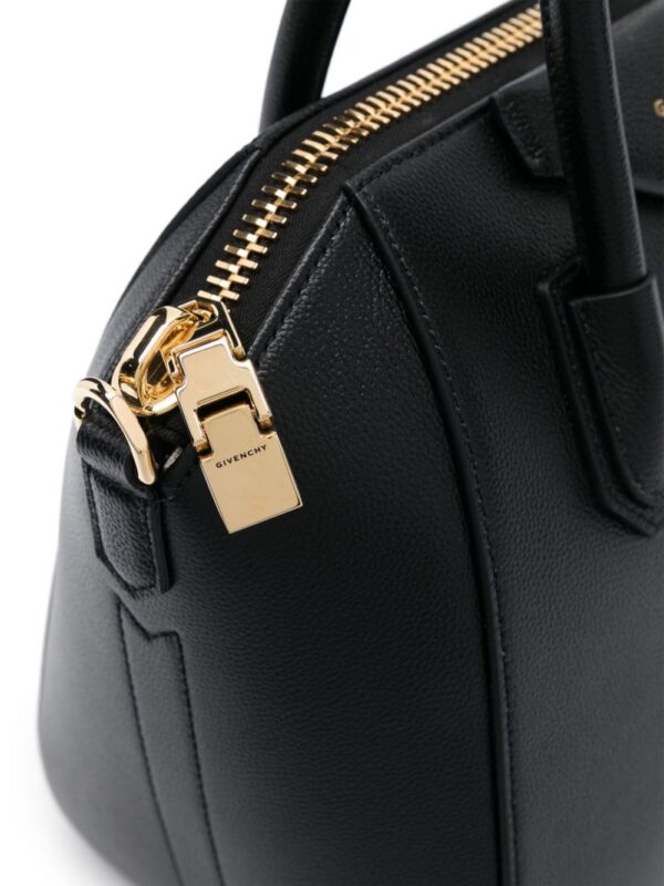 22540421_52535381_1000.jpg Givenchy small Antigona leather bag