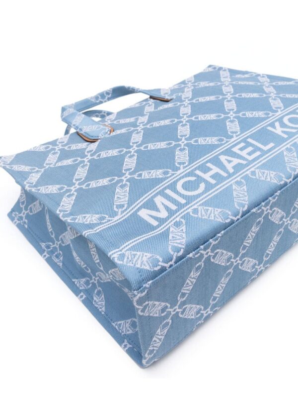 22591592_52605892_1000.jpg Michael Michael Kors monogram-jacquard denim tote bag