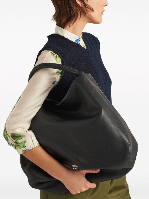 22619637_52612719_1000.jpg Prada large leather shoulder bag