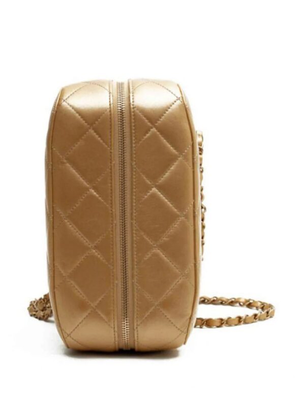 22631378_52567498_1000.jpg CHANEL Paris Dubai handbag