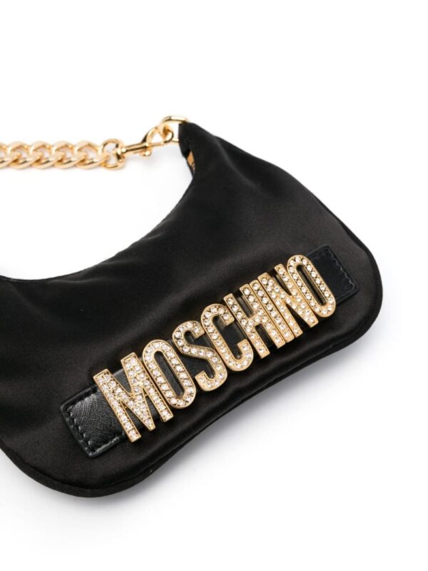 22868243_53016885_1000.jpg Moschino logo-plaque shoulder bag