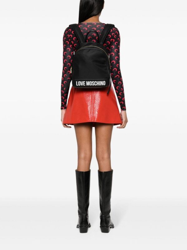 22883575_52982273_1000.jpg Love Moschino logo-print backpack
