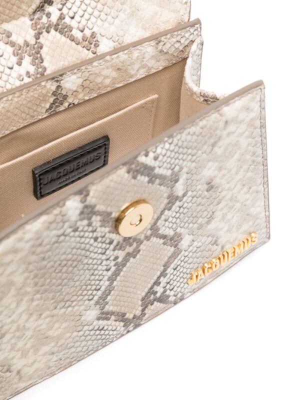 22931153_53046816_1000.jpg Jacquemus Le Chiquito Moyen Boucle tote bag