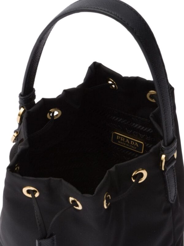 23245227_53296143_1000.jpg Prada Re-Edition 1978 bucket bag