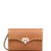 23445539_53570216_1000.jpg Valentino Garavani Rockstud leather shoulder bag