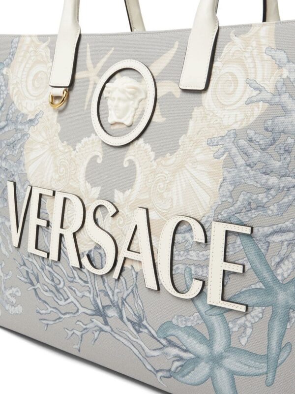 23492014_53764462_1000.jpg Versace La Medusa Barocco Sea canvas tote bag