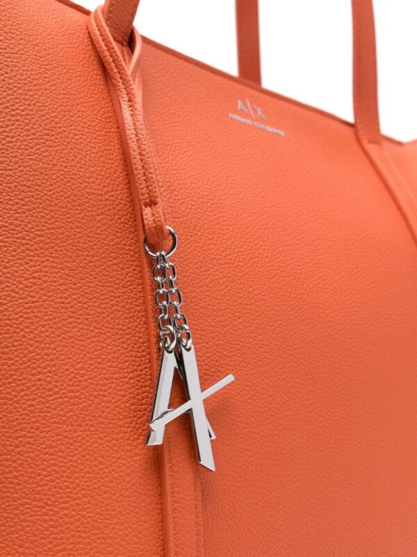 23543451_53585298_1000.jpg Armani Exchange logo-rubberised tote bag