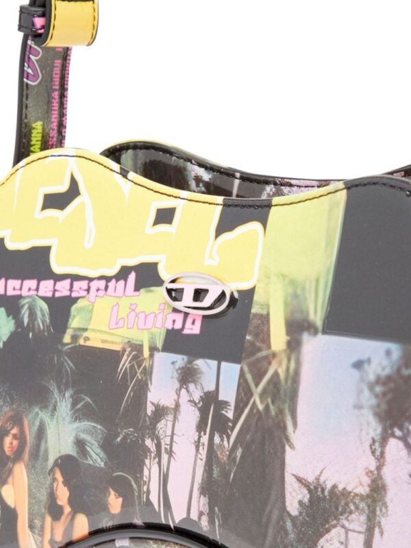 23742486_53657887_1000.jpg Diesel Play graphic-print shoulder bag