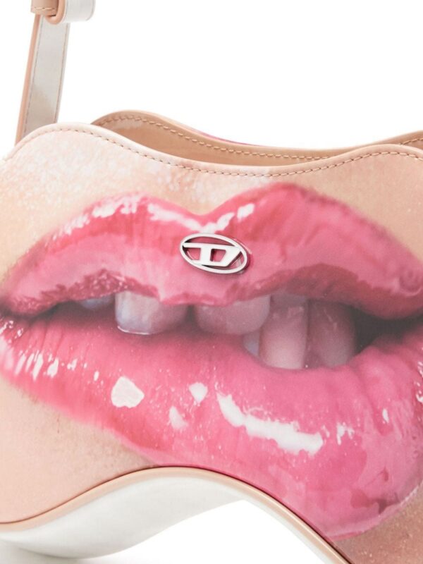 23747163_53659394_1000.jpg Diesel Play lips-motif shoulder bag