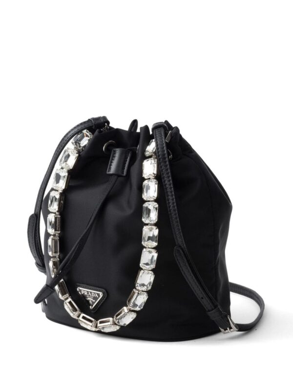 23861567_53994731_1000.jpg Prada logo-appliqué Re-Nylon bucket bag