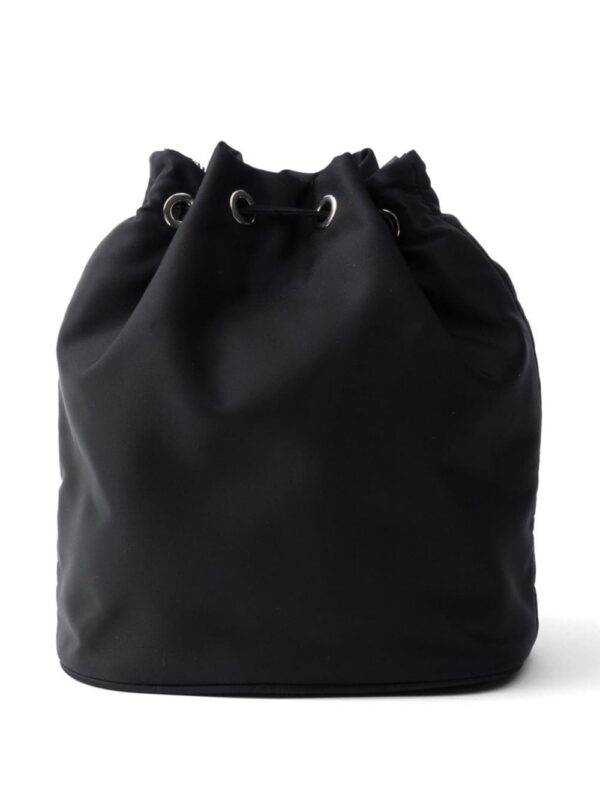 23861567_53994732_1000.jpg Prada logo-appliqué Re-Nylon bucket bag