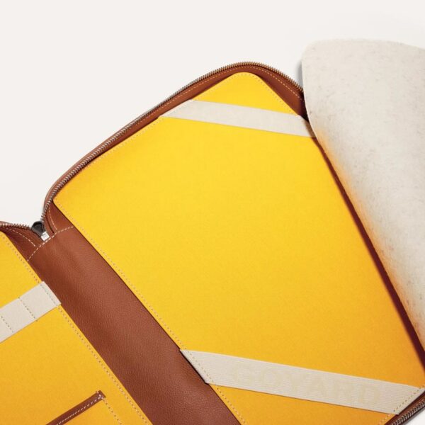 COMPUNMMLTY01CL03P_5_detail_85c6.jpg Goyard Compagnon Universel A4
