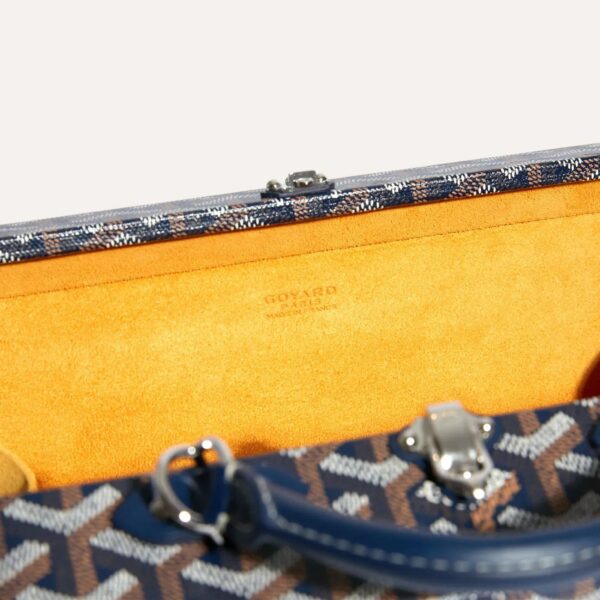 GHOTELPMLTY12CL12P_5_detail_c3e9_9b9f3c10-bf0d-4753-8156-61005f4dd691.jpg Goyard Grand Hôtel Trunk Bag