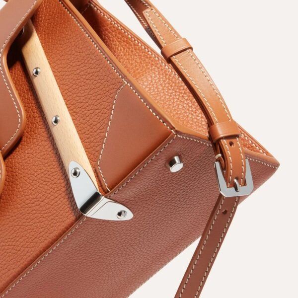 SAIGONPMLCG03CL03P_5_detail_81ba.jpg Goyard Saïgon PM Bag