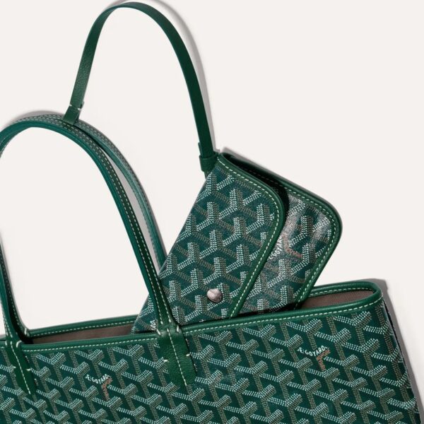STLOUIPMLTY09CL09P_4_plongee_ab2e.jpg Goyard Saint Louis PM Bag