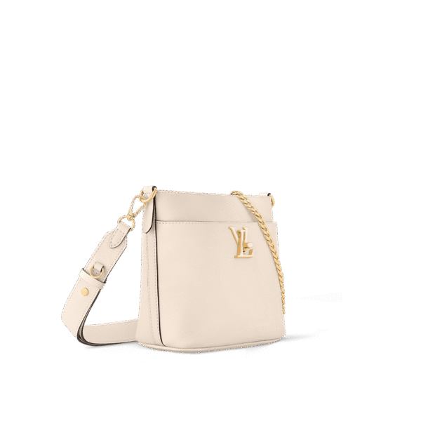 louis-vuitton-lock-and-walk-lockme-handbags-M24638_PM1_Sideview.png Louis Vuitton Lock and Walk