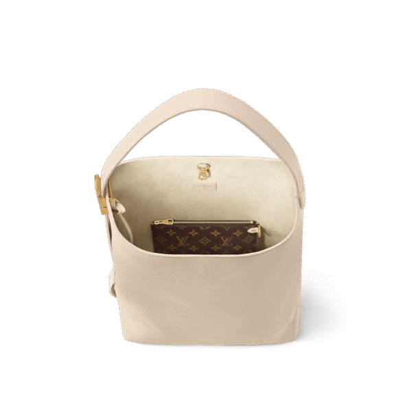 louis-vuitton-low-key-hobo-mm-low-key-handbags-M25022_PM1_Interiorview_2c5b7920-603c-4c73-a764-c749662b251a.png Louis Vuitton Low Key Hobo MM