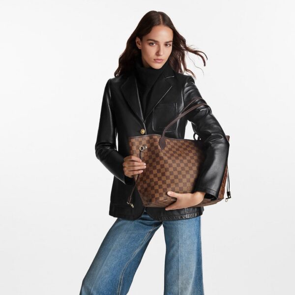 louis-vuitton-neverfull-mm-damier-ebene-handbags-N40599_PM1_Croppedwornview_06efe124-e7fd-4290-be96-2ab53c87e2e7.jpg Louis Vuitton Neverfull MM