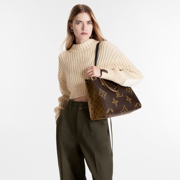 louis-vuitton-onthego-mm-monogram-handbags-M45321_PM1_Wornview_afbcb066-bd3d-4615-a542-ff48319f0054.jpg Louis Vuitton OnTheGo BB