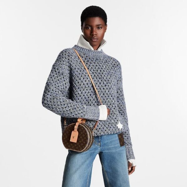 louis-vuitton-petite-boite-chapeau-monogram-handbags-M43514_PM1_Wornview.jpg Louis Vuitton Mini Boite Chapeau