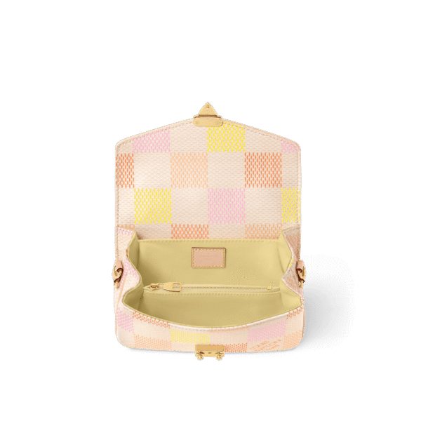 Louis Vuitton Pochette Métis East West