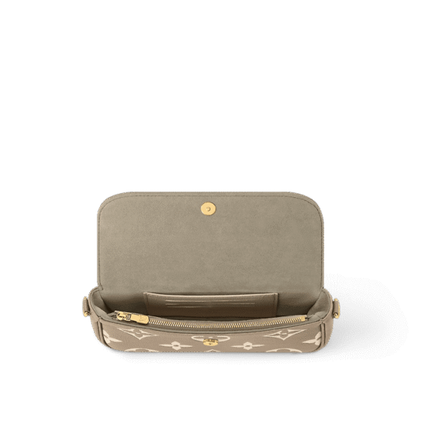 louis-vuitton-wallet-on-chain-ivy-bicolor-monogram-empreinte-leather-wallets-and-small-leather-goods-M82211_PM1_Interiorview.png Louis Vuitton Wallet on Chain Ivy