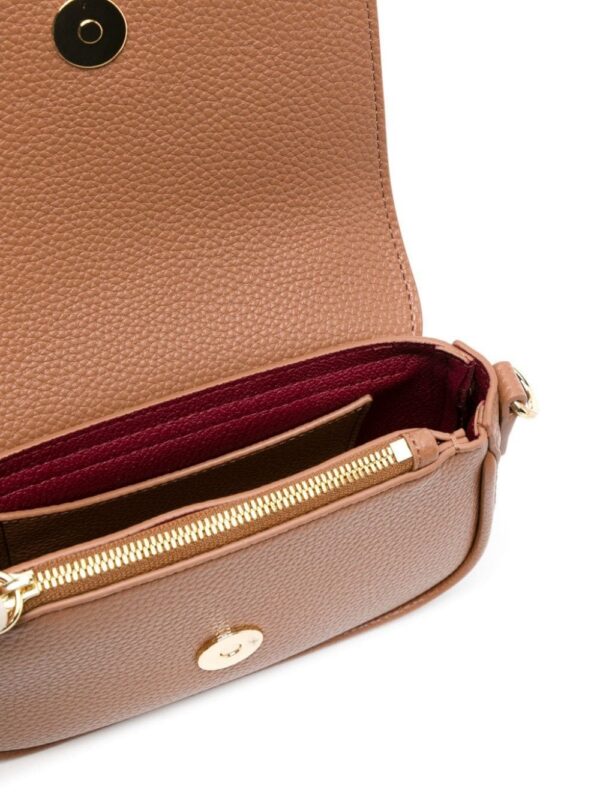21031301_51597299_1000.jpg Emporio Armani logo-lettering pebbled crossbody bag