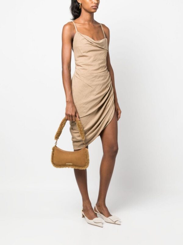 21158407_51208825_1000.jpg Jacquemus Le Bisou doux shoulder bag