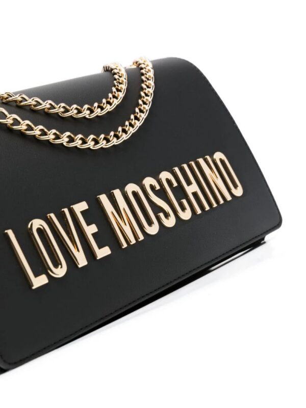 21250386_51325889_1000.jpg Love Moschino logo-lettering shoulder bag