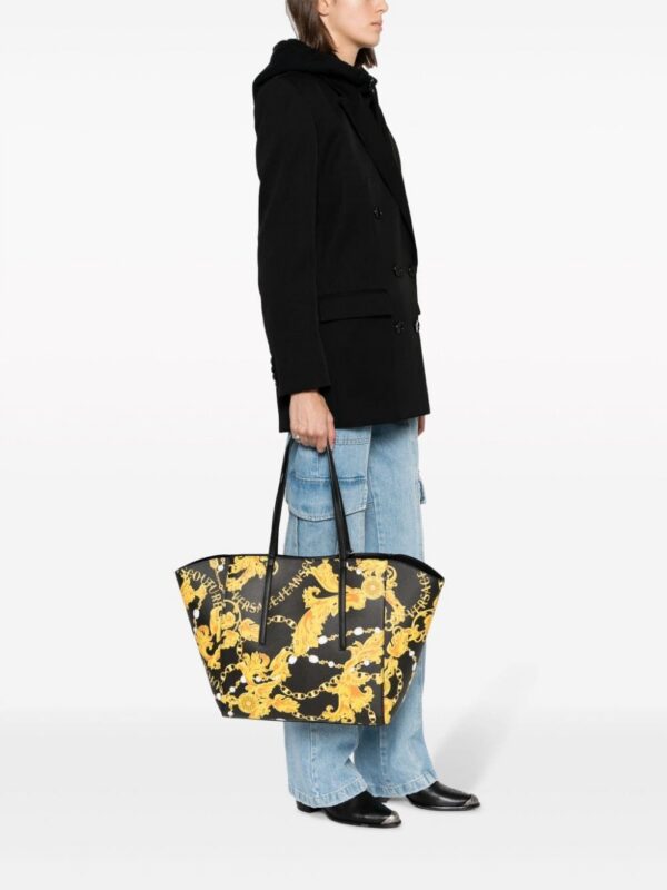 21444014_51385069_1000.jpg Versace Jeans Couture Chain Couture tote bag