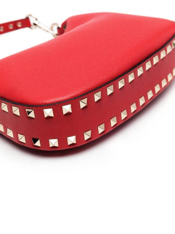 21558062_51558159_1000.jpg Valentino Garavani small Rockstud leather shoulder bag