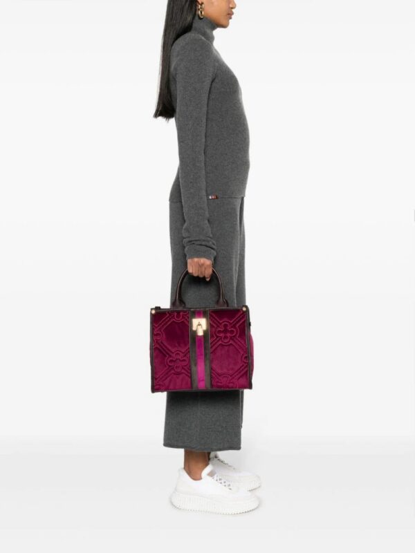 21632025_51646634_1000.jpg V°73 Iris matelassé tote bag