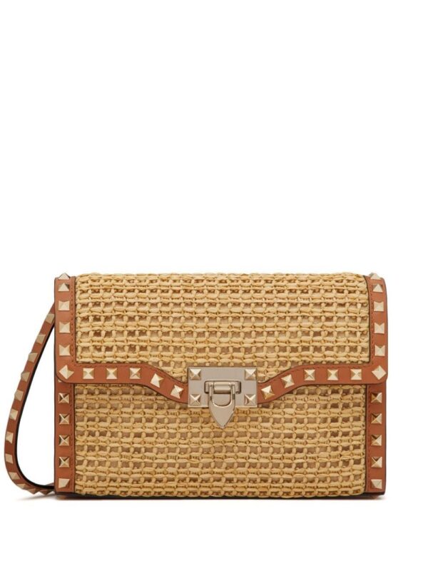 21676747_52141836_1000.jpg Valentino Garavani small Rockstud raffia shoulder bag