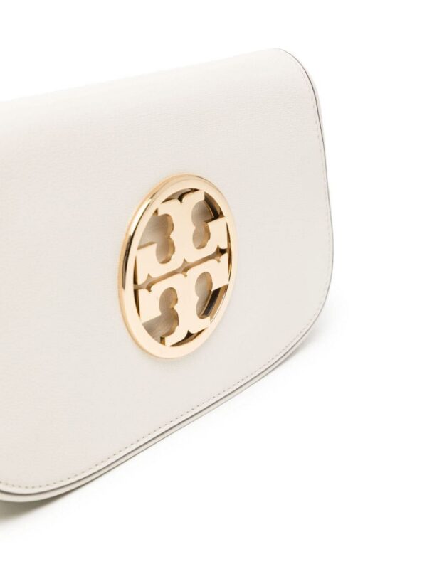 21717744_51719353_1000.jpg Tory Burch Reva logo-plaque clutch bag