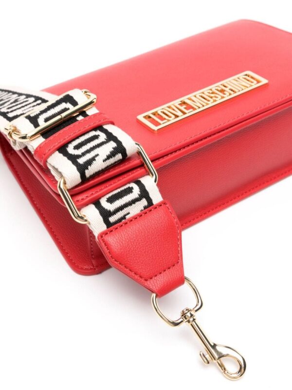 21773662_52576744_1000.jpg Love Moschino logo-plaque leather crossbody bag