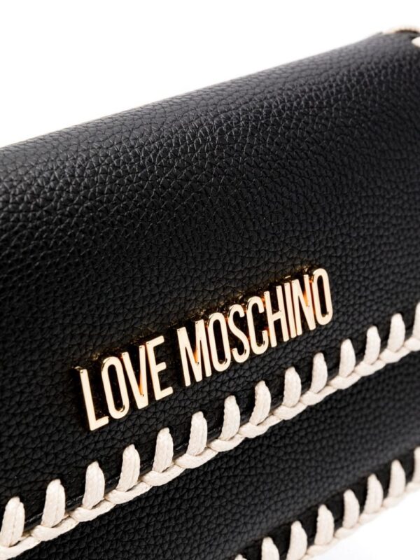 21776149_51657304_1000.jpg Love Moschino logo-lettering whipstitch-trim shoulder bag