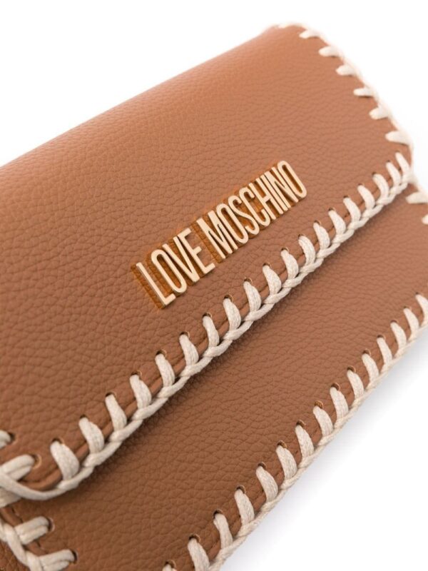 21776151_51657807_1000.jpg Love Moschino logo-lettering whipstitch-trim shoulder bag