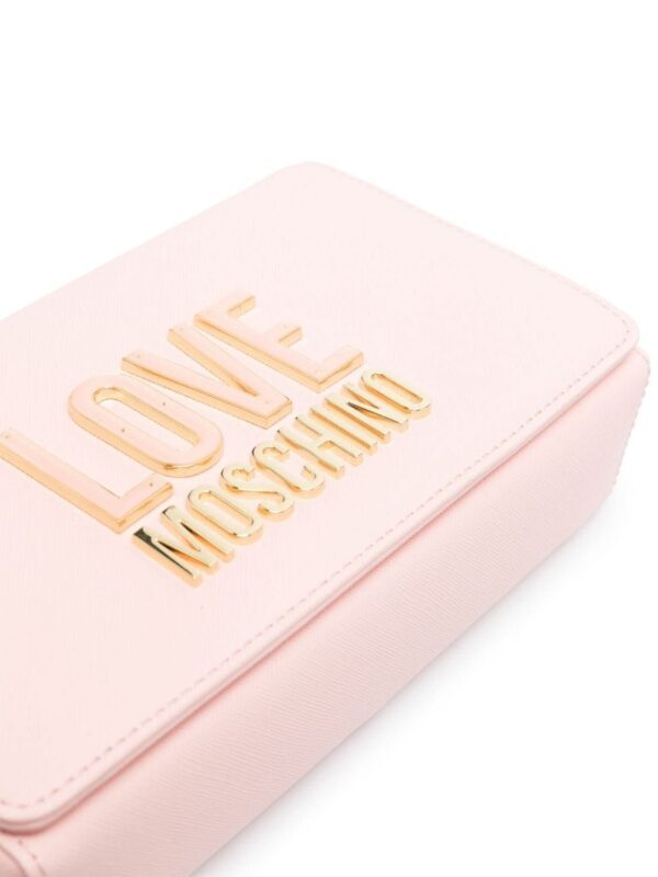 21777377_51669592_1000.jpg Love Moschino enamelled logo-lettering crossbody bag