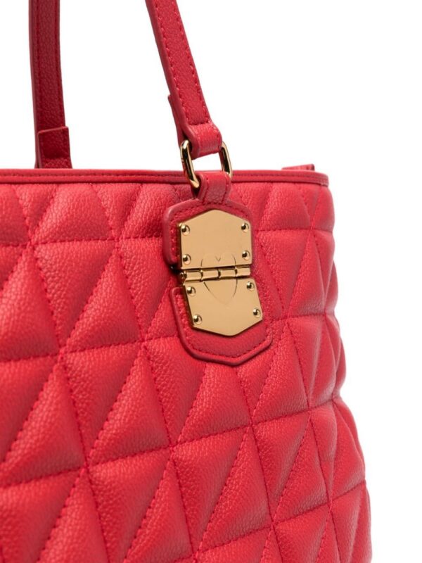 21777379_51658034_1000.jpg Love Moschino logo-lettering quilted tote bag