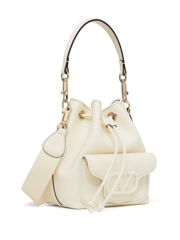 21819403_52172457_1000.jpg Valentino Garavani Locò leather bucket bag