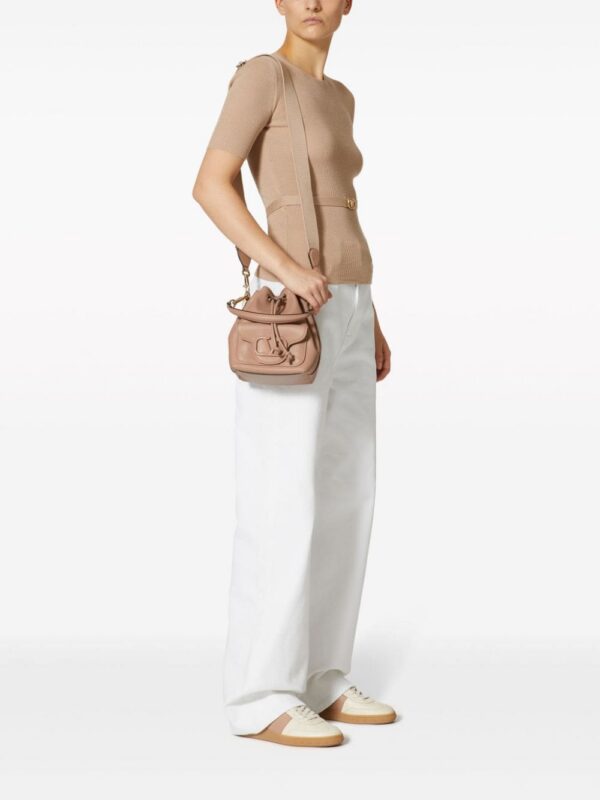 21819404_52174565_1000.jpg Valentino Garavani Locò leather bucket bag